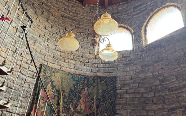 Maison à vendre    6 pièces •  Alès