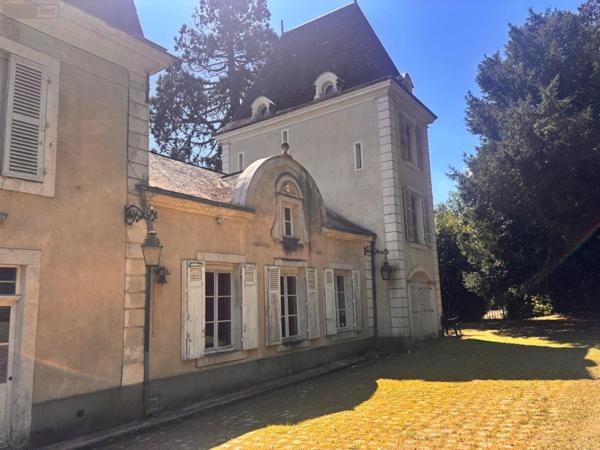 Château à vendre à Yvré-l'Évêque dans la Sarthe (72530), ref : LMY/SA