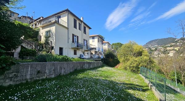 Appartement 4 pièces à vendre à Vence - Centre-ville, à rénover