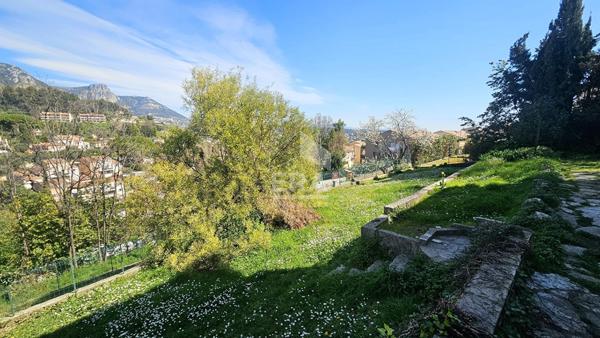 Appartement 4 pièces à vendre à Vence - Centre-ville, à rénover