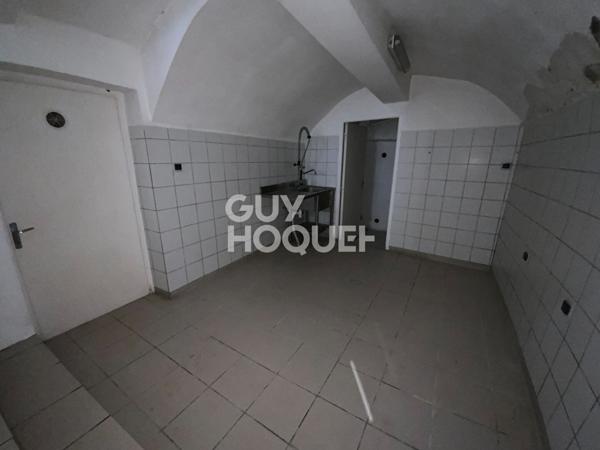 A LOUER - Local Commercial à AOUSTE SUR SYE (26400)