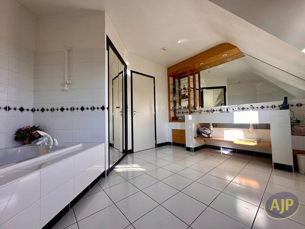 Vente maison Sautron : 687 000 € - AJP Immobilier Sautron