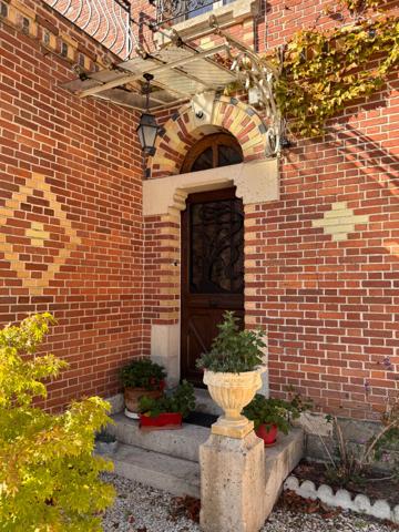 MAISON BOURGEOISE A VENDRE LA FERTE IMBAULT