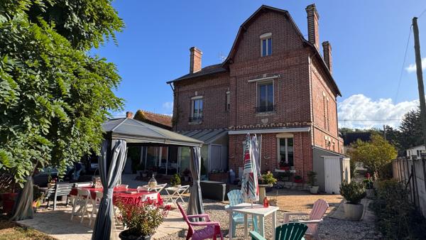 MAISON BOURGEOISE A VENDRE LA FERTE IMBAULT