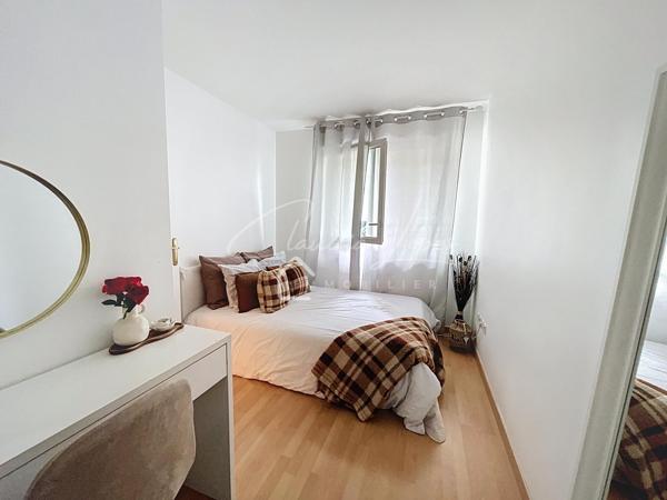 2 PIECES AVEC PARKING