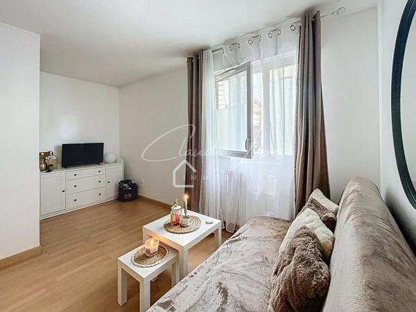 2 PIECES AVEC PARKING