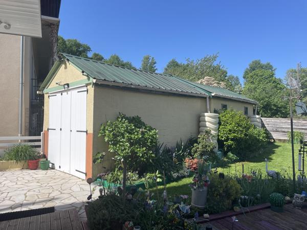 Maison lumineuse avec jardin