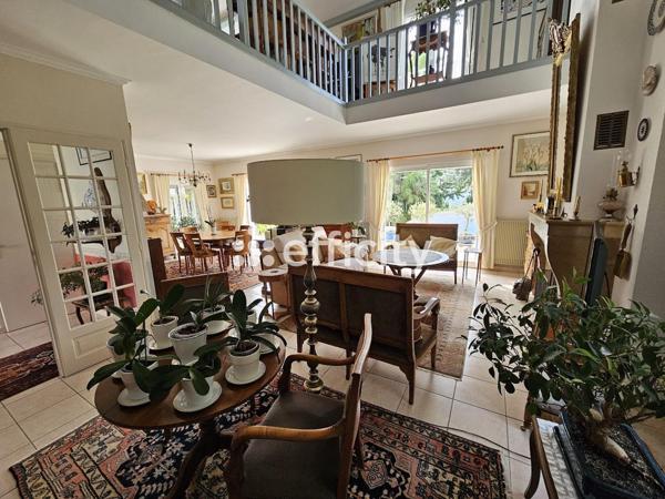 Maison 7 pièces - 196 m² Bien prestige