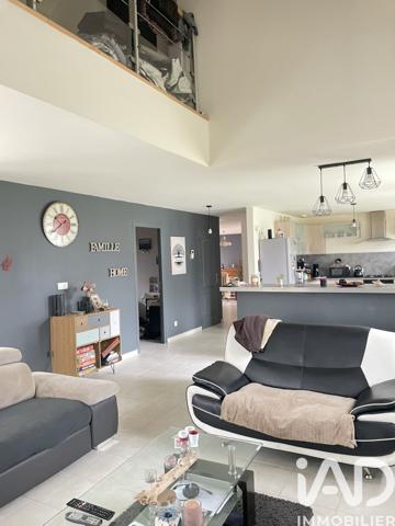 Maison à vendre 8 pièces 235 m² Saint-Léonard-de-Noblat