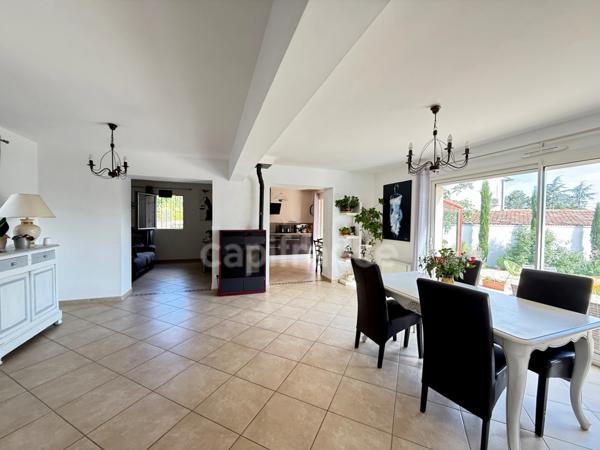 Maison à vendre 6 pièces LOURMARIN (84) 122m2 terrain 854 m2 garage 30 m2