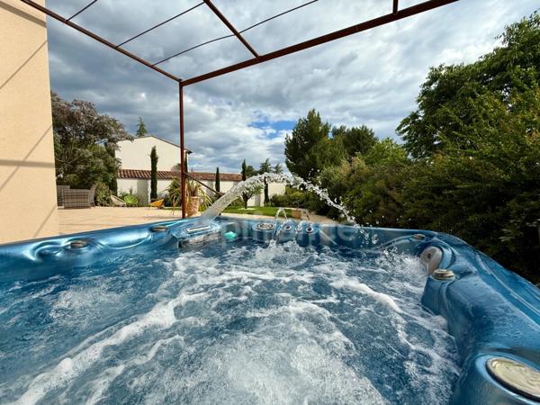 Maison à vendre 6 pièces LOURMARIN (84) 122m2 terrain 854 m2 garage 30 m2