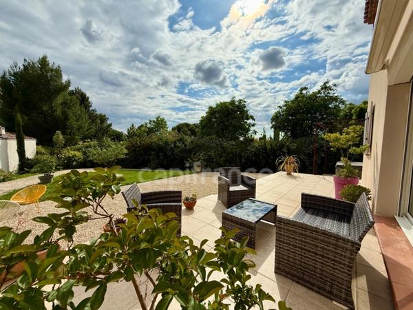 Maison à vendre 6 pièces LOURMARIN (84) 122m2 terrain 854 m2 garage 30 m2