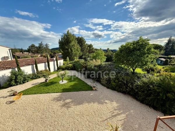 Maison à vendre 6 pièces LOURMARIN (84) 122m2 terrain 854 m2 garage 30 m2