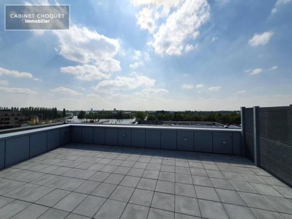 F3 BIS AVEC PARKING ET ROOFTOP A LOUER - LILLE LOMME - 78.5 m 2 - 1 317 € charges comprises par mois