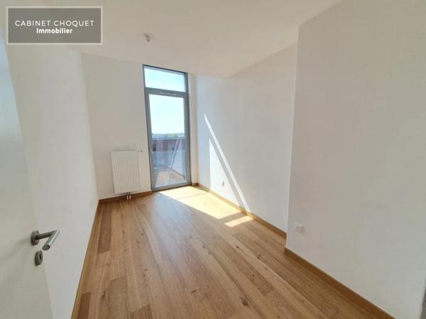 F3 BIS AVEC PARKING ET ROOFTOP A LOUER - LILLE LOMME - 78.5 m 2 - 1 317 € charges comprises par mois