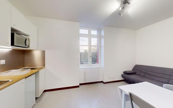 Appartement à louer    1 pièce • 19,77 m2 Salmiech