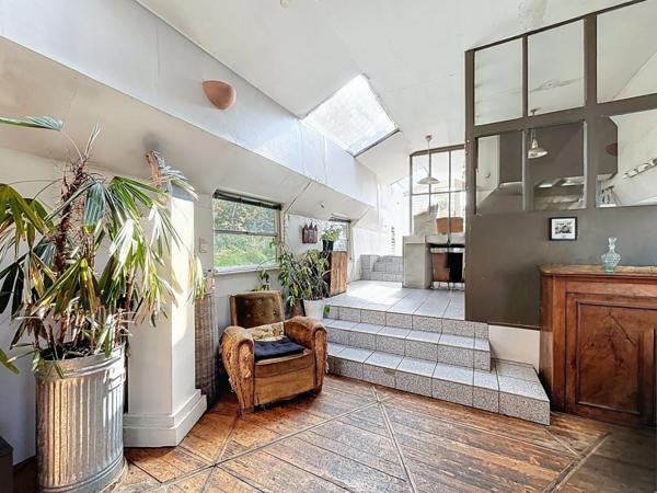 Péniche à rénover – 160m² sur le quai de Serbie, Lyon 6ème