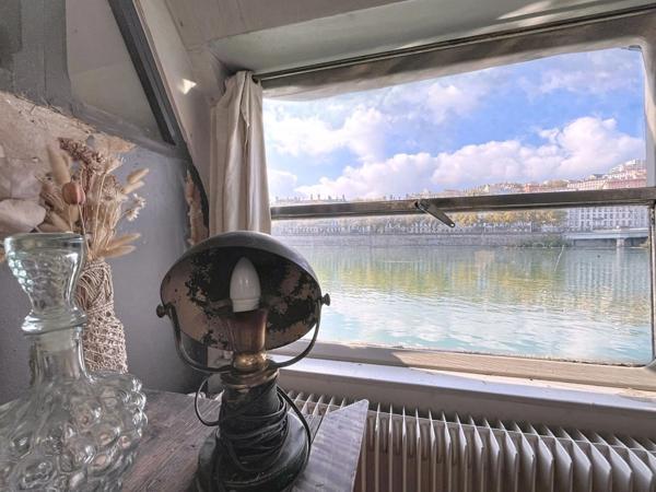 Péniche à rénover – 160m² sur le quai de Serbie, Lyon 6ème