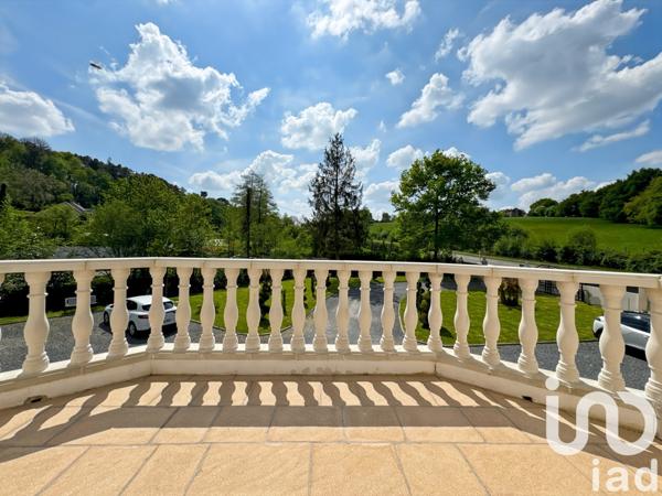 Maison d’architecte 5 pièces de 213 m² à Laval (53000)