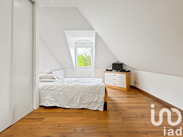 Maison d’architecte 5 pièces de 213 m² à Laval (53000)