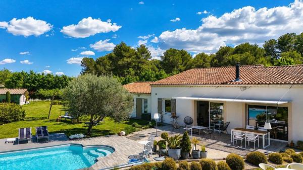 Vente                                                      Villa
                        
                     5 pièces                      135 m2                     à Pourrières