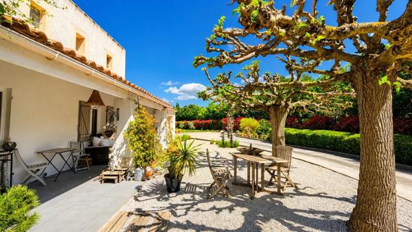 Vente                                                      Villa
                        
                     5 pièces                      135 m2                     à Pourrières