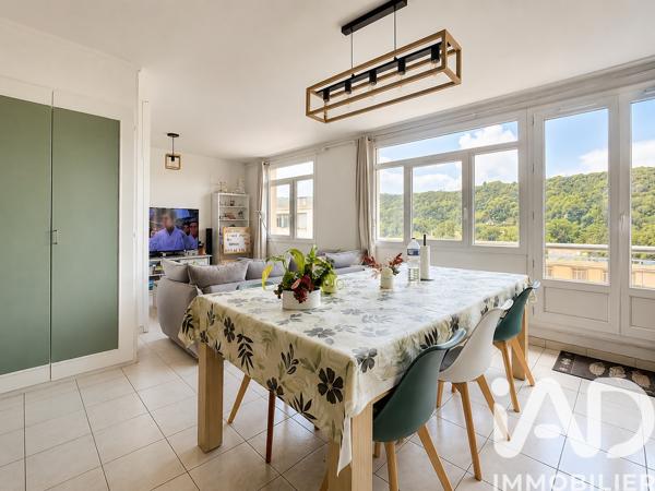 Appartement à vendre 5 pièces 79 m² Saint-Aubin-lès-Elbeuf