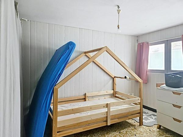 Au calme, fort potentiel pour tout type de projet!