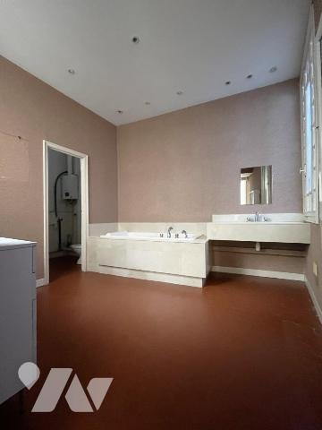 Appartement de caractère de 167,70 m² à deux pas du centre-ville de Narbonne