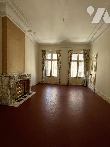Appartement de caractère de 167,70 m² à deux pas du centre-ville de Narbonne