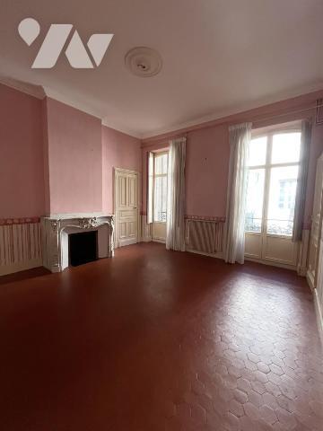 Appartement de caractère de 167,70 m² à deux pas du centre-ville de Narbonne