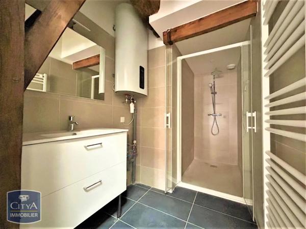 Appartement à louer 3 pièces 64.74m² Coutras (33230)
