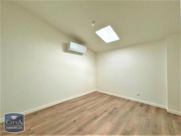 Appartement à louer 3 pièces 64.74m² Coutras (33230)