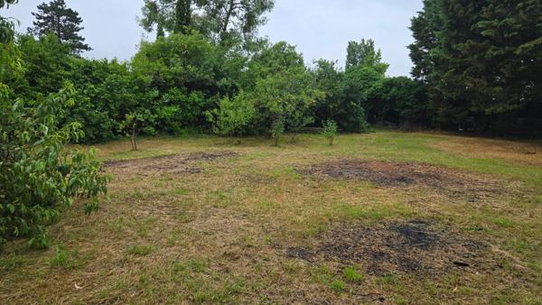 Terrain constructible 923 m² -Orléans