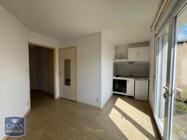 Appartement à louer 1 pièce 22.92m² Laval (53000)