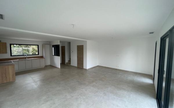 Maison à vendre    4 pièces • 94 m2 Six-Fours-les-Plages