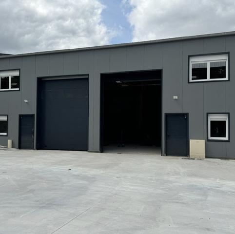 A LOUER, Local d'activité neuf de 170 m², Nantes EST