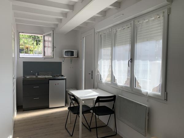 Appartement
                                                                                                                                                                                                                                                                                                                        1 pièce(s)                                                                                                                                                                                                                                                                                                                              18.45  m²