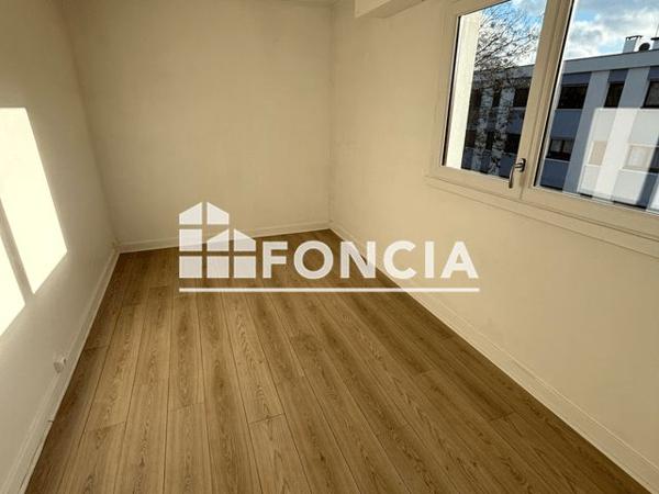 Location Appartement 4 pièces 83.76 m² - 9 rue Auguste Renoir Yerres 91330