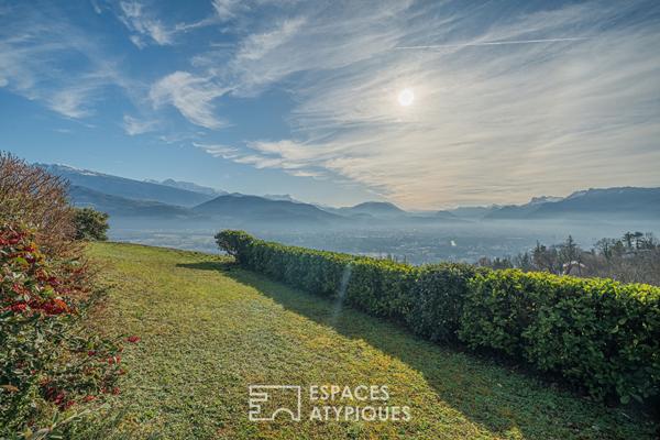 Appartement à réinterpréter avec terrasse, jardin et vue exceptionnelle