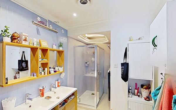 Appartement à vendre    4 pièces • 107 m2 Lyon 1