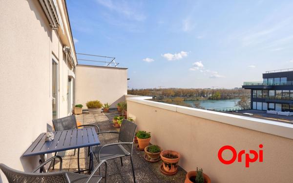 Appartement à vendre    5 pièces • 147,54 m2 Lyon 2