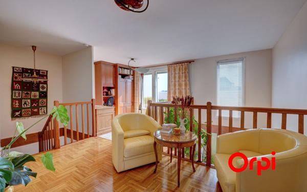 Appartement à vendre    5 pièces • 147,54 m2 Lyon 2