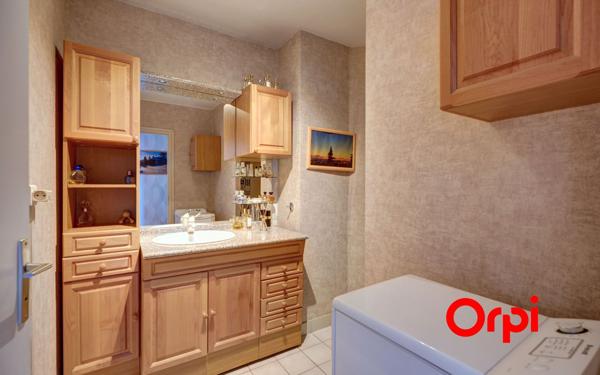 Appartement à vendre    5 pièces • 147,54 m2 Lyon 2