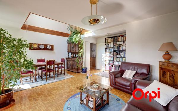 Appartement à vendre    5 pièces • 147,54 m2 Lyon 2