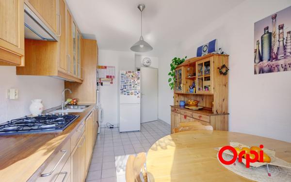 Appartement à vendre    5 pièces • 147,54 m2 Lyon 2