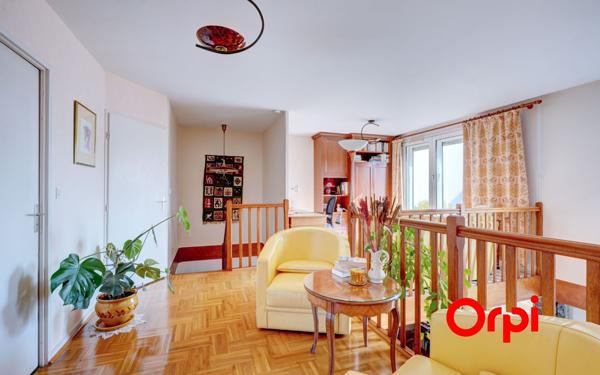 Appartement à vendre    5 pièces • 147,54 m2 Lyon 2