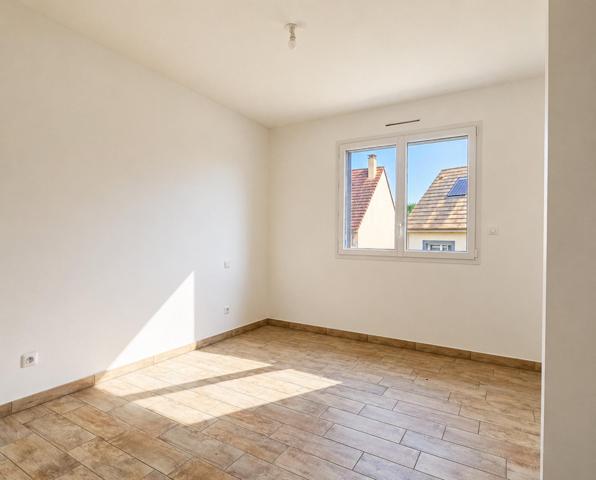 Maison à LA SUZE-SUR-SARTHE, 72210 - 5 pièces 115m²