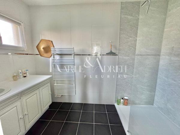 PLAIN-PIED 4 CHAMBRES, JARDIN, PRÉAU ET DÉPENDANCE