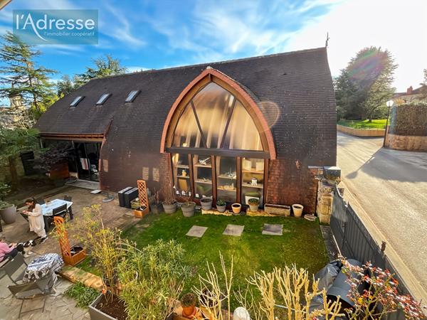 Propriété d'exception en pierre au coeur de Prayssac